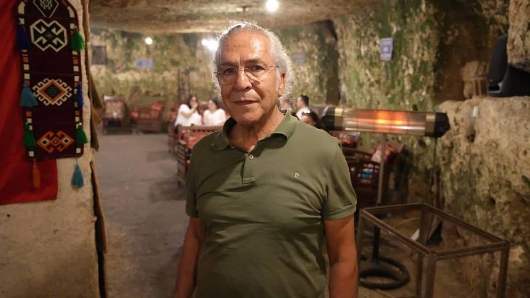 40 derece sıcakta soba yakıyorlar! Kafenin konsepti, görenleri hayrete düşürdü 5